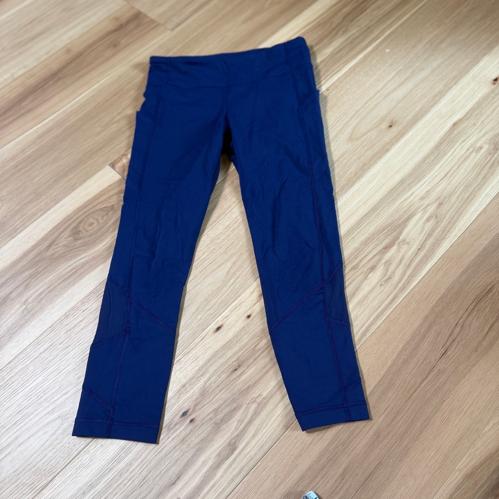 Lululemon Leggings Women Size 6 Navy Blue 7/8 Running Tights Mesh Zipper Pocket